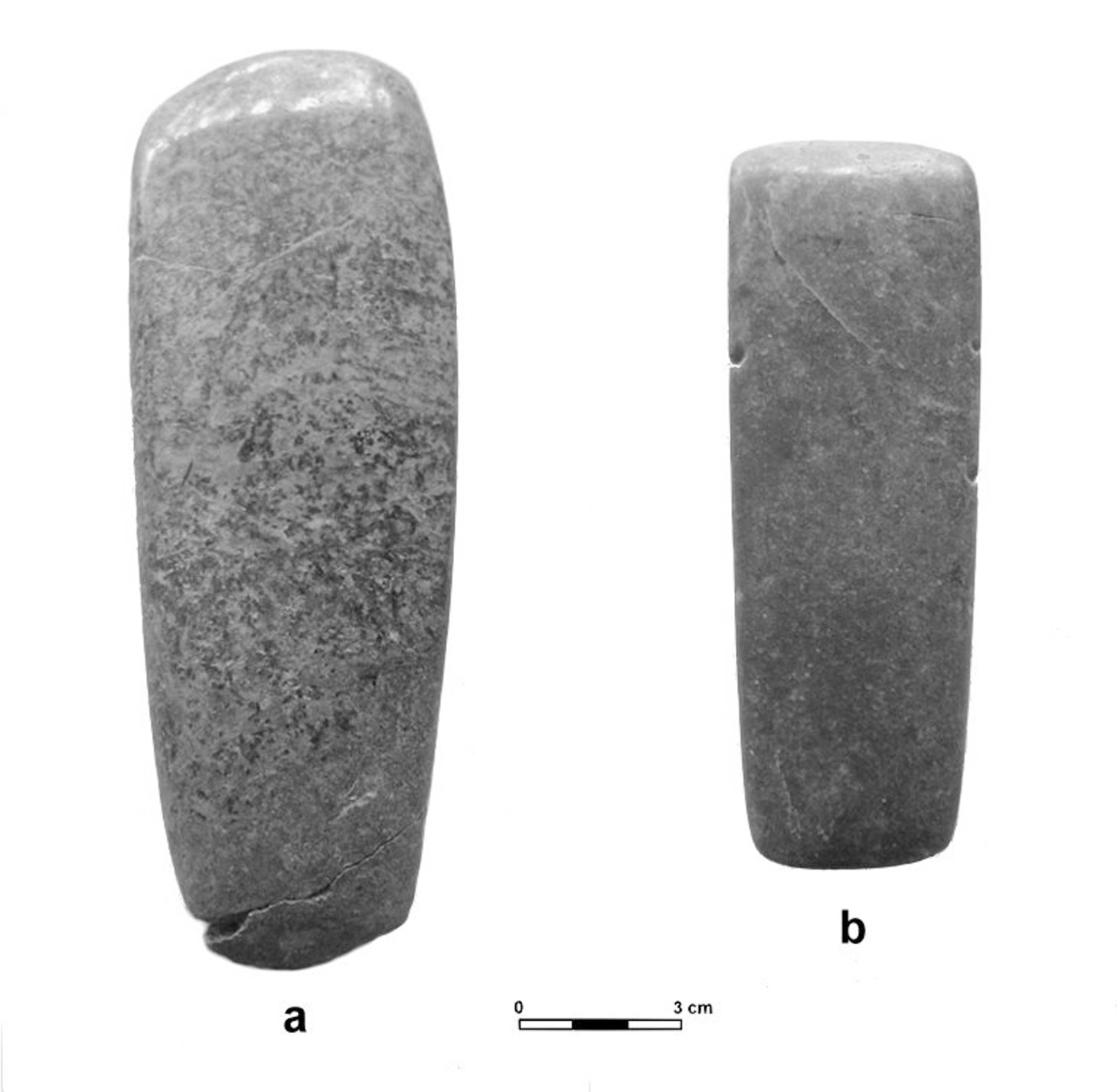 Hacha de piedra verde pulida, El México antiguo. Salas de Arte  Prehispánico